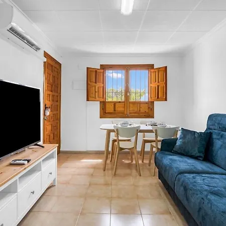 Luxe Apartment, Chill Out, 10 Min Apartment Alicante