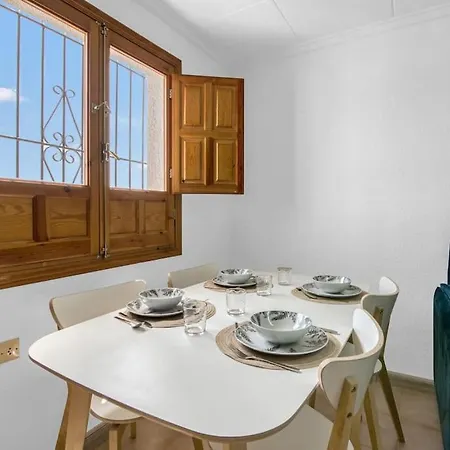 Luxe Apartment, Chill Out, 10 Min *