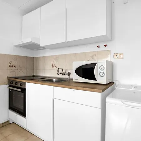 Luxe Apartment, Chill Out, 10 Min Apartment Alicante